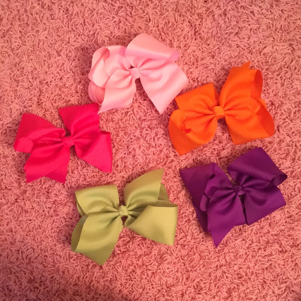 Hair bows